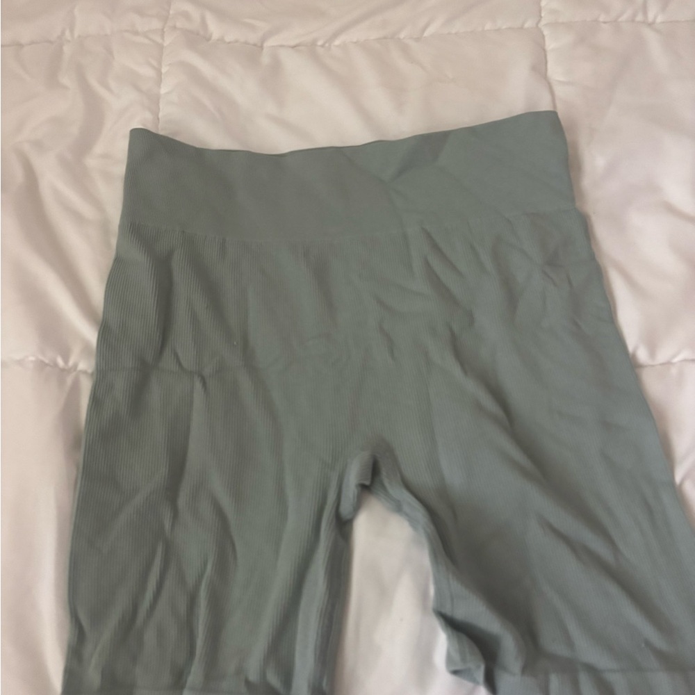 Gilly Hicks Seamless High-Waist Bike Shorts - Sage